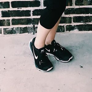 Black Nike Training Flex Supreme TR4